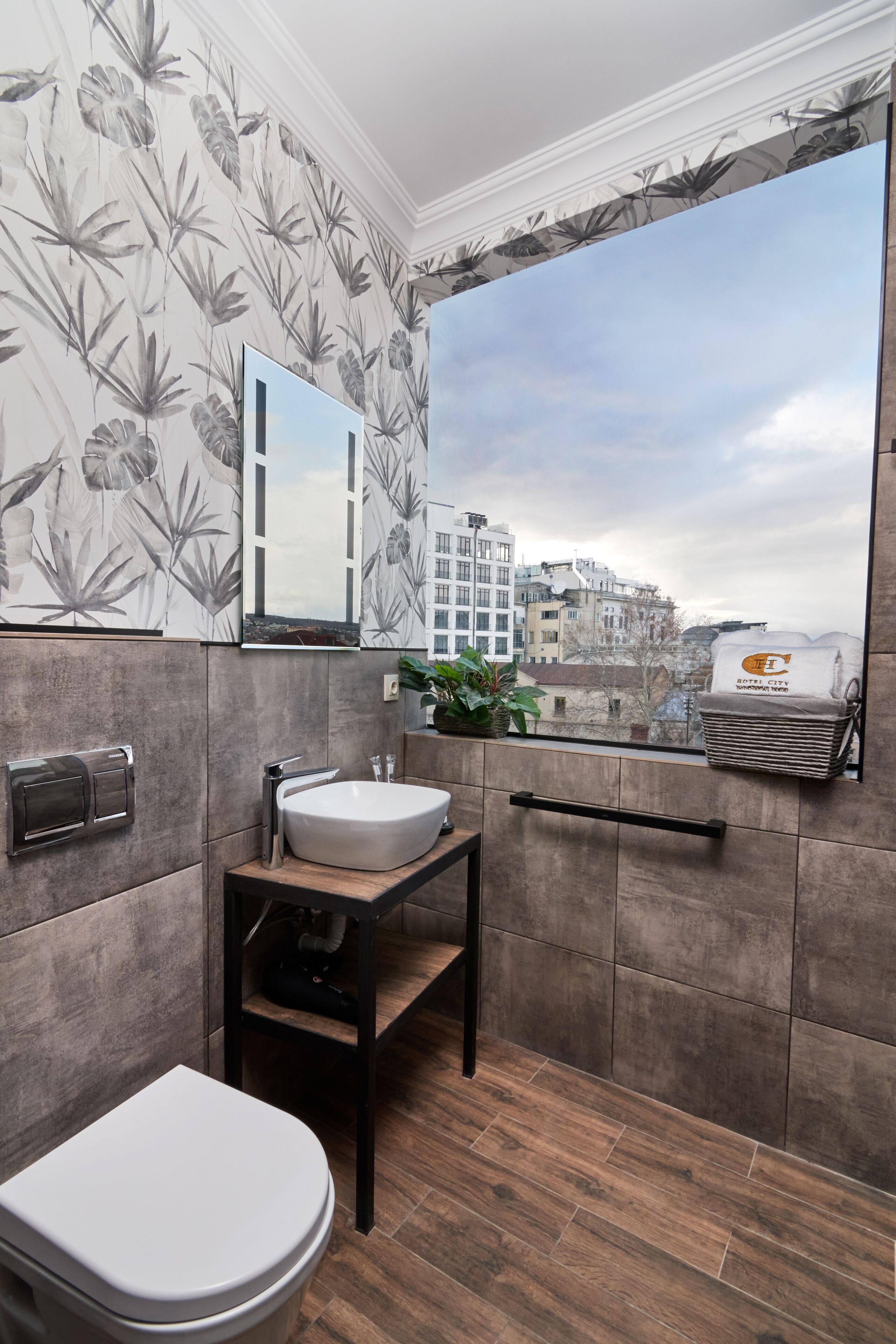 family suite | bathroom | shower, free toiletries, slippers, towels