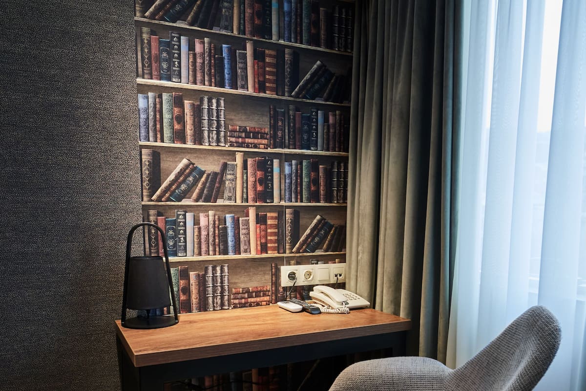 Suite Keluarga | 1 kamar tidur, minibar, brankas, dan meja kerja