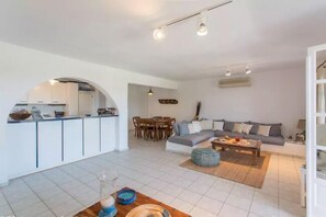 Living area - Villa Coralli (Mykonos)