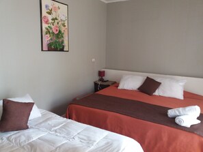 Deluxe-Dreibettzimmer, Whirlpool | Kostenloses WLAN