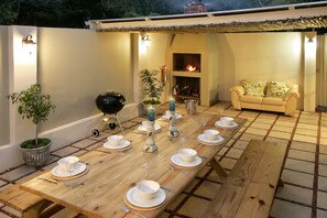 Tempat makan outdoor