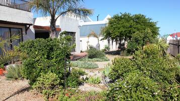 4 Skilpadjie | Garden view