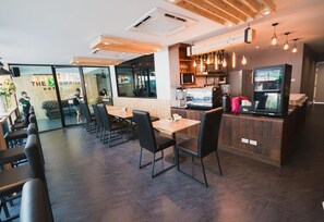 Dining - The Y Smart Hotel (Chiang Mai)