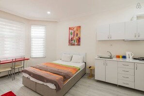 LCD TV - Ortakoy Aparts & Suites (Istanbul)