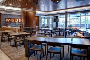 Bao gồm bữa sáng kiểu Âu hàng ngày 