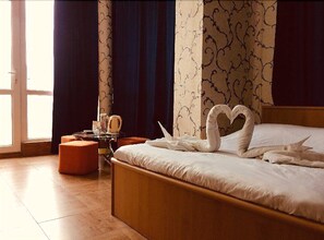 Soundproofing, iron/ironing board, free WiFi, bed sheets