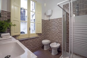 Appartement, 1 chambre, balcon | Ăquipements de salle de bain