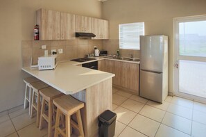 4 The Nook | Private kitchen | Fridge, microwave, electric kettle, toaster