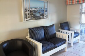 Lobby - 4 Sondela (Langebaan)