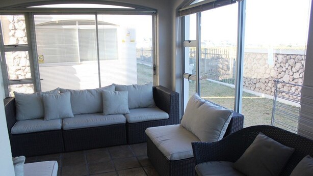 Lobby - 4 Sondela (Langebaan)
