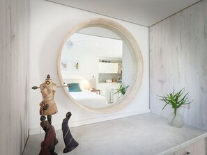 Lyxrum | Sängtillbehör av högsta kvalitet, individuell inredning och unika möbler