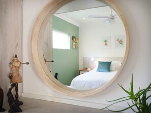 Luxury Room | Premium bedding, individually decorated, individually furnished, desk - Waterland (Cape Town)