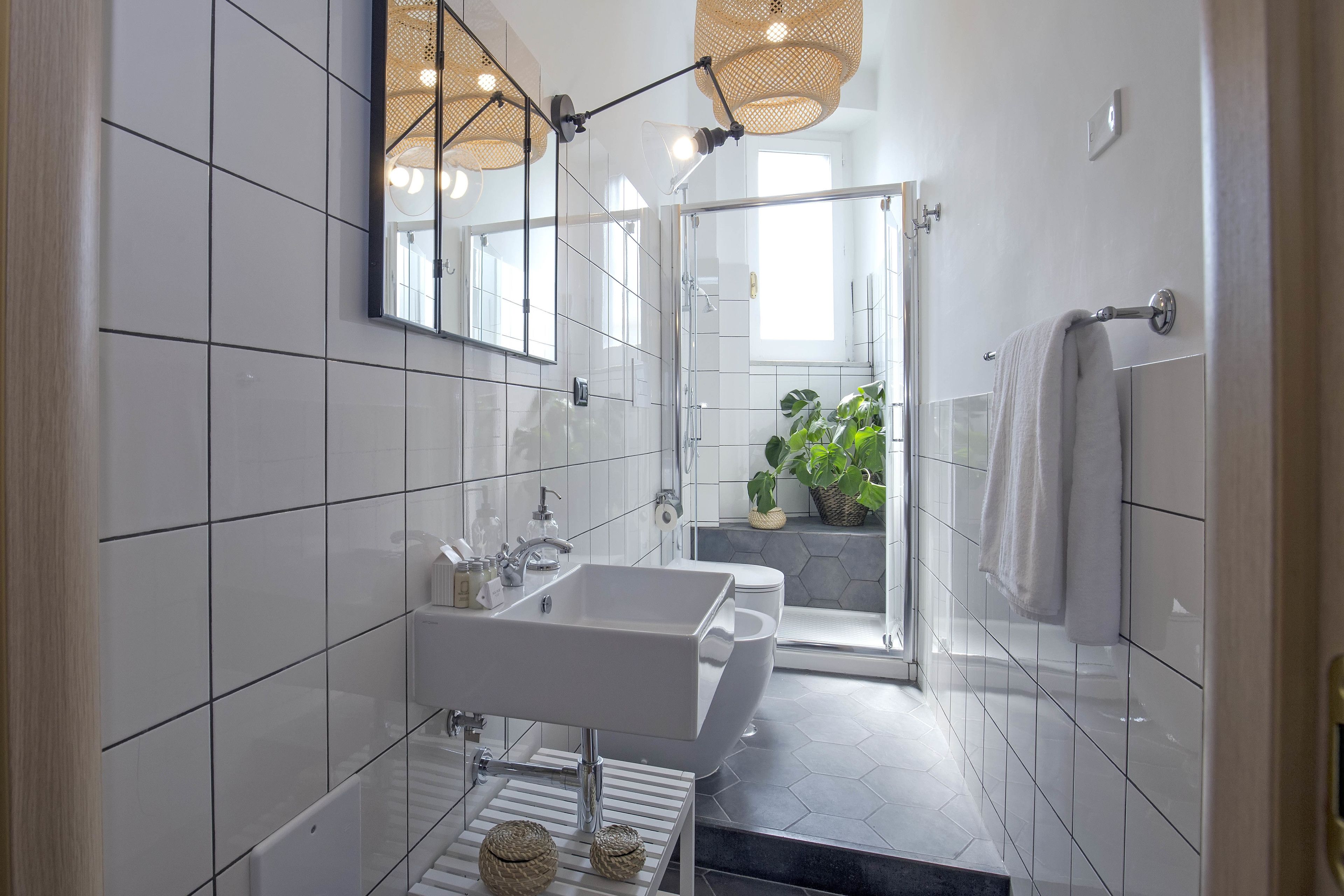 Apartamento, 2 quartos, sacada | Chuveiro