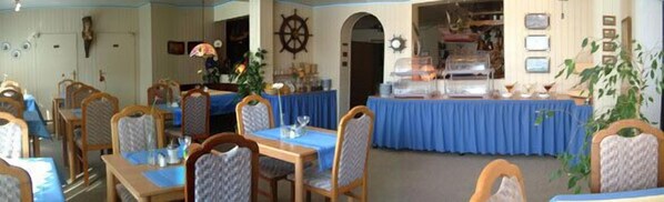 Daily buffet breakfast (EUR 8 per person)