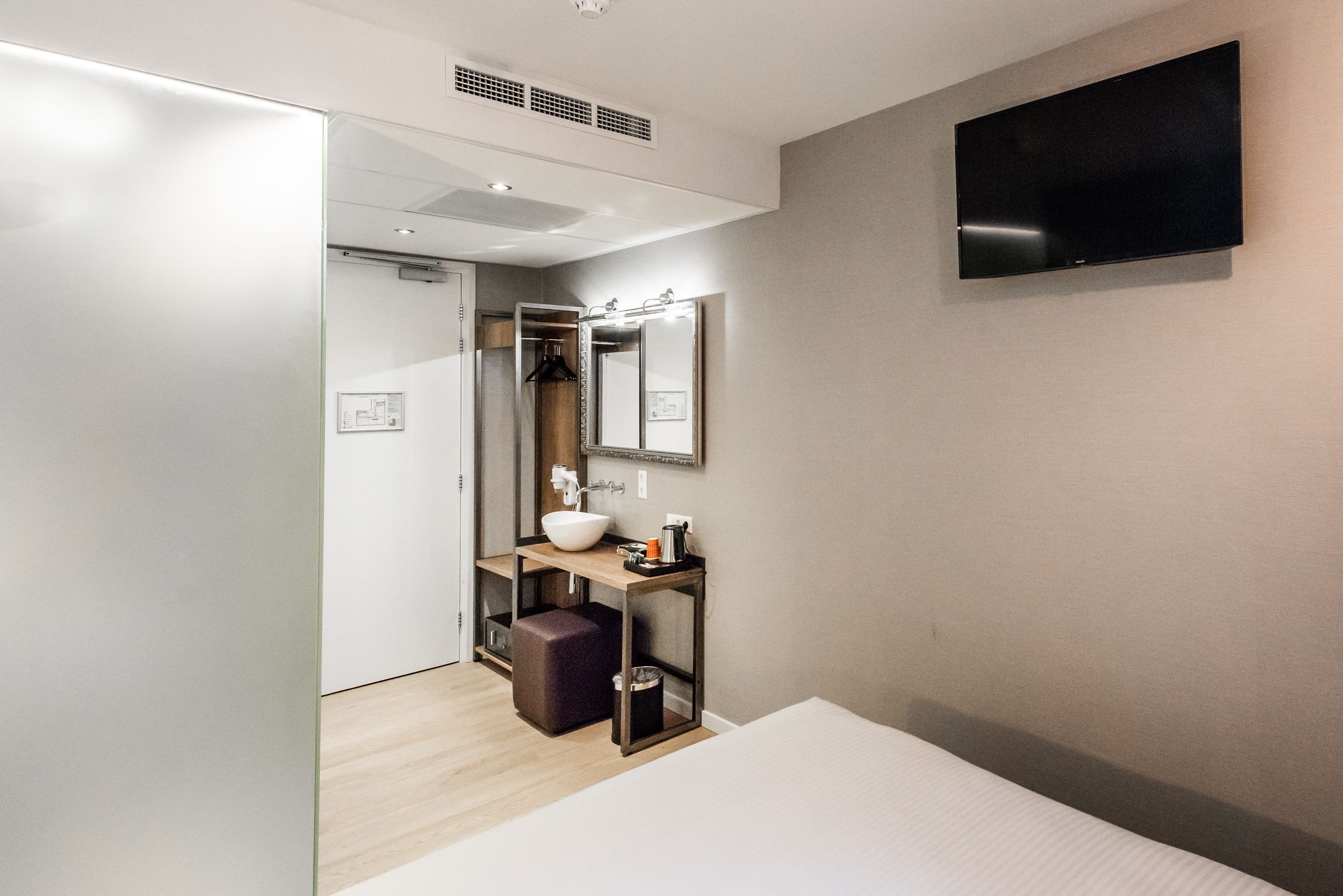 Photo - Melrose Hotel