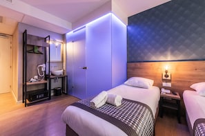Standard Triple Room | Bathroom