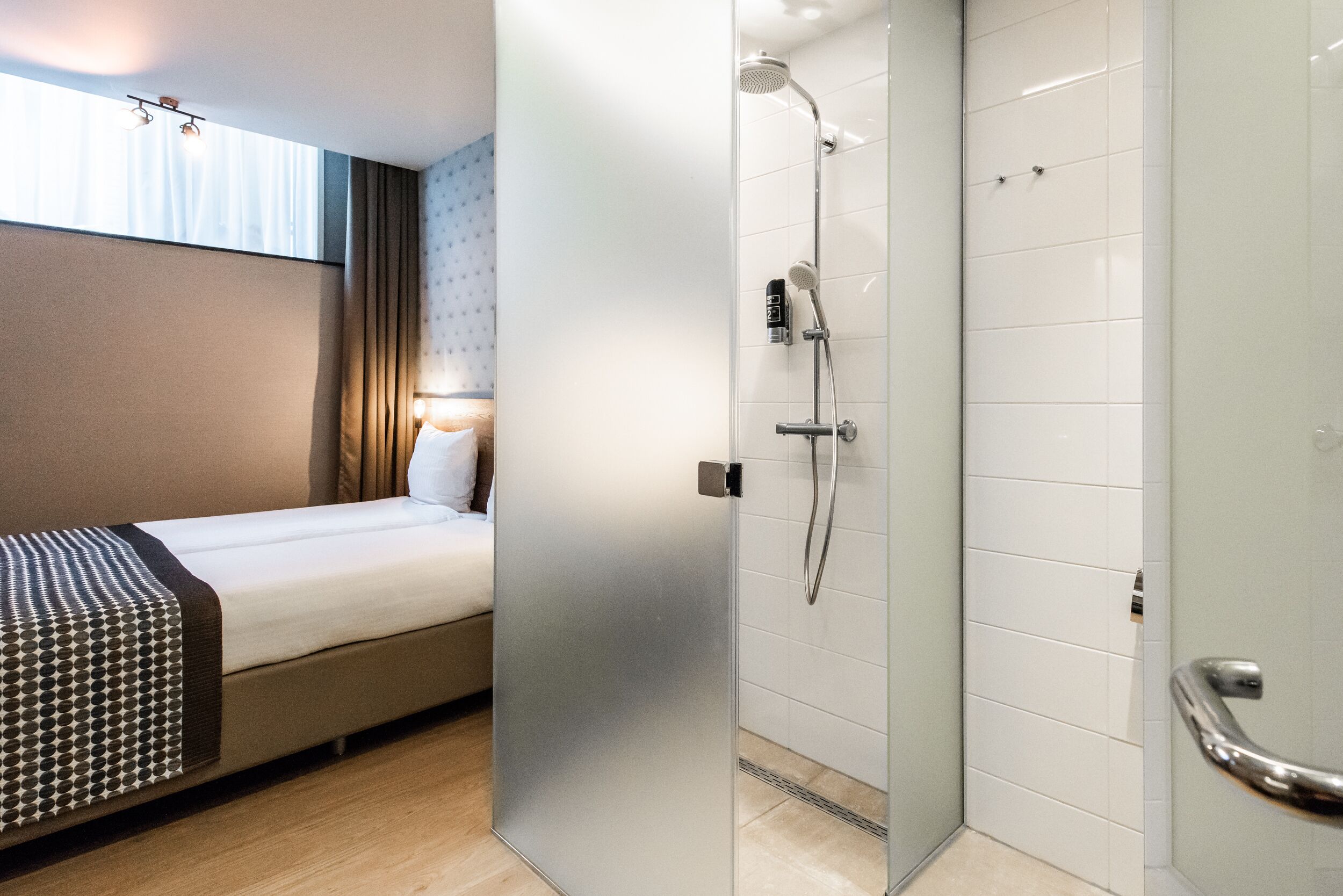 Photo - Melrose Hotel