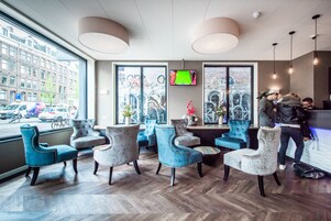 Setustofa í anddyri