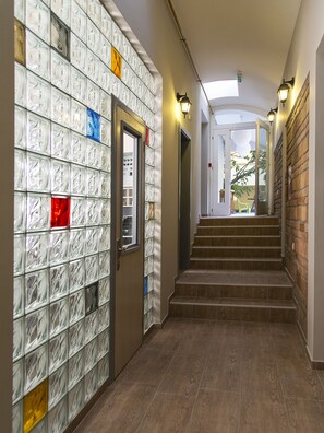 Check-in/check-out kiosk - Varad Inn Hostel and Cafe (Novi Sad)