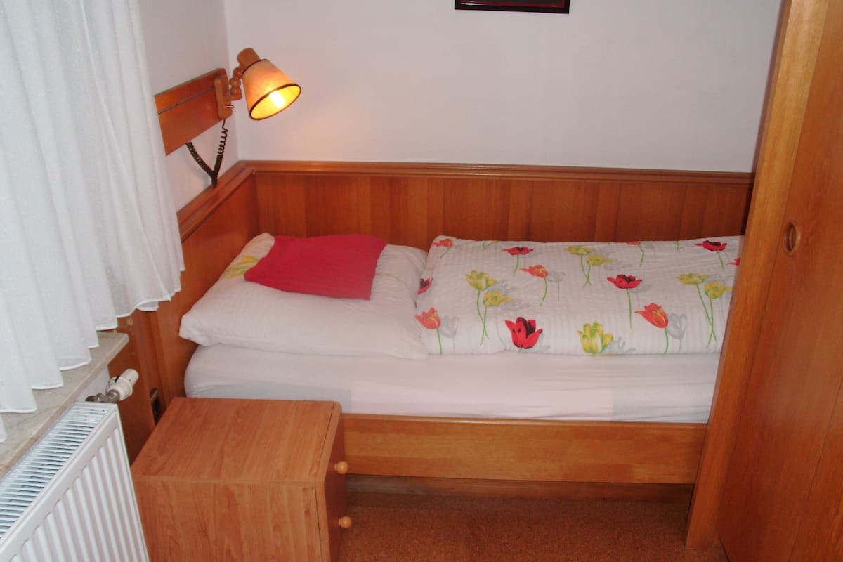 In-room safe, free WiFi