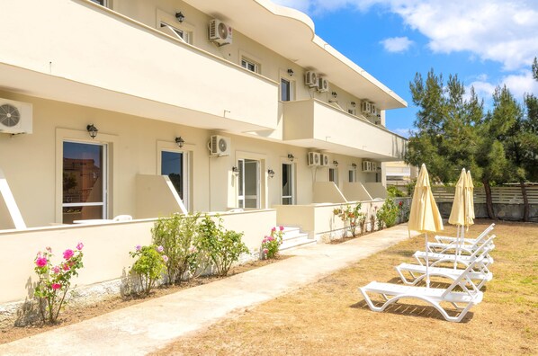 Exterior - Laganas Dreams (Zakynthos)