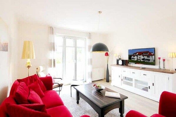 Apartment, 1 Schlafzimmer, Balkon (29RB4) | Wohnbereich | Flachbildfernseher