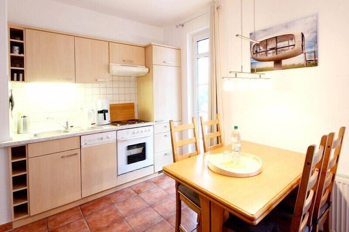 Apartment, 1 Schlafzimmer, Terrasse, Erdgeschoss (Bakenberg) | Essbereich im Zimmer