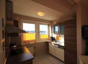 아파트, 침실 1개, 발코니 (36RB62A) | 전용 주방 | 냉장고, 쿡탑, 커피/티 메이커, 전기 주전자