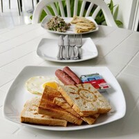 Desayuno continental gratuito