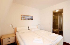 Appartement, 1 chambre, balcon, vue mer | 1 chambre, lits bébé (en supplément), Wi-Fi gratuit