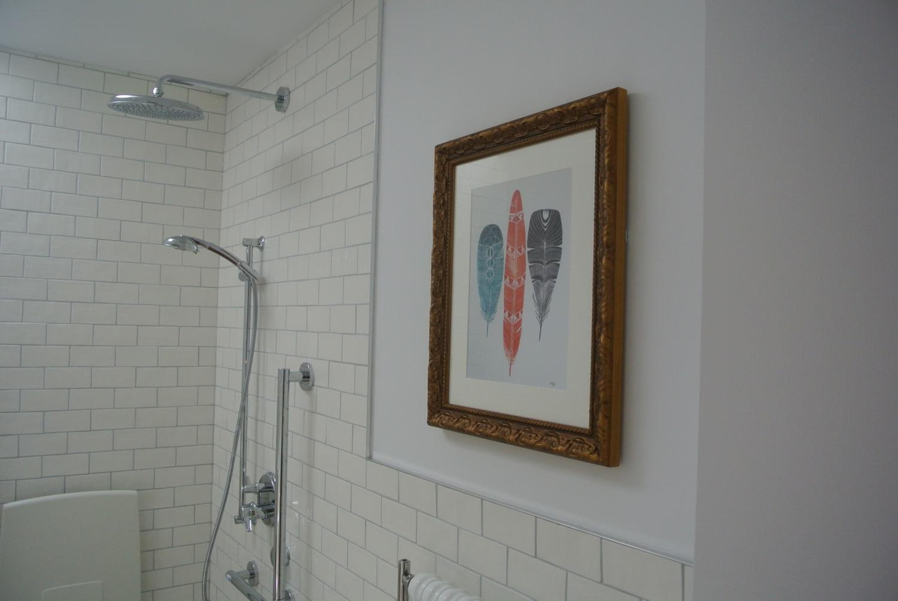 shower, free toiletries, towels