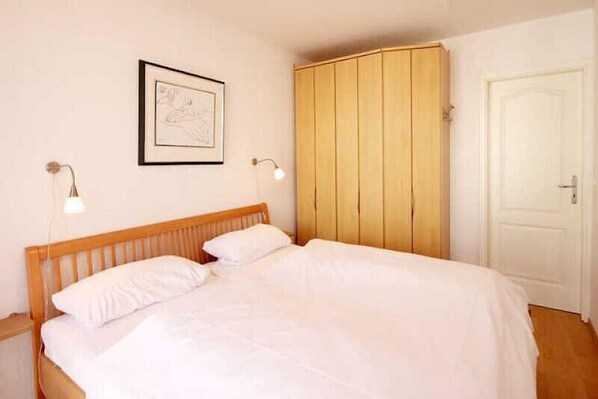 Apartment, 1 Bedroom, Balcony (53RB11) | 1 bedroom, cots/infant beds, free WiFi - Ruegenfelsen (Ostseebad Baabe)