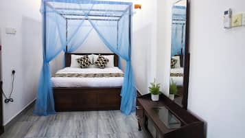 Habitación superior, vista al mar | 1 habitación, ropa de cama de alta calidad y camas Tempur-Pedic
