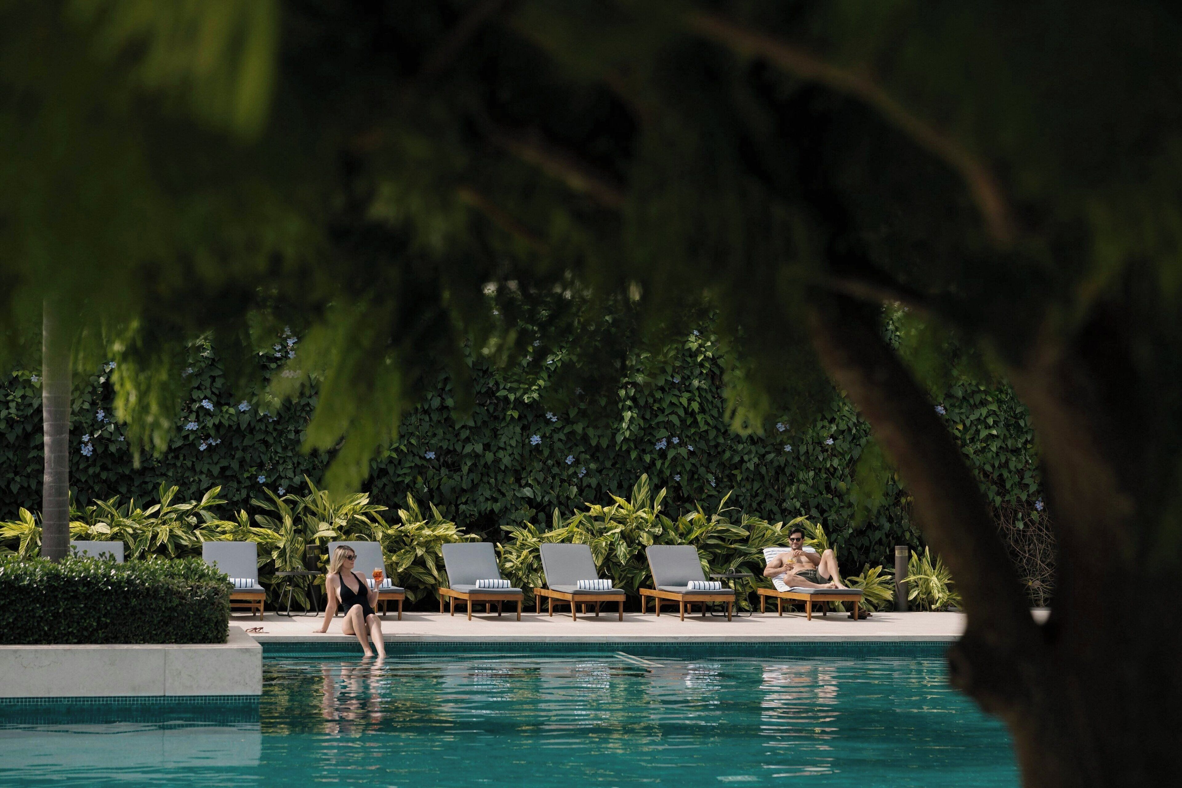 outdoor pool, free pool cabanas, pool umbrellas