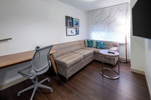 Suite, 1 Bedroom | Premium bedding, pillowtop beds, in-room safe, desk