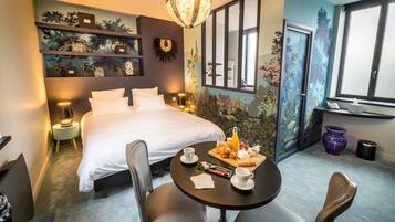 Chambre Double, 1 trÚs grand lit, vue jardin | Literie de qualité supérieure, décoration personnalisée