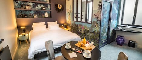 Dobbeltrom, 1 kingsize-seng, hageutsikt | Sengetøy av topp kvalitet, individuelt dekorert og individuelt innredet