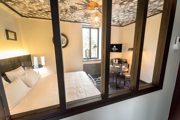 Tweepersoonskamer, 1 kingsize bed, uitzicht op tuin | Luxe beddengoed, een bureau, verduisterende gordijnen