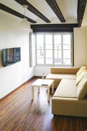 Room - Uptown Apartments (Valencia)