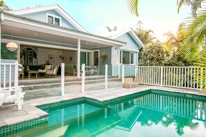Outdoor pool - A PERFECT STAY - Kia Ora Byron (Byron Bay)