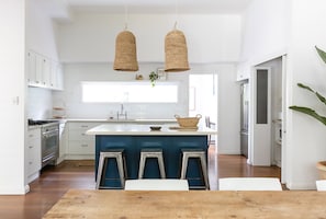 Deluxe-Haus, 3 Schlafzimmer | Eigene Küche | Großer Kühlschrank, Mikrowelle, Ofen, Herdplatte