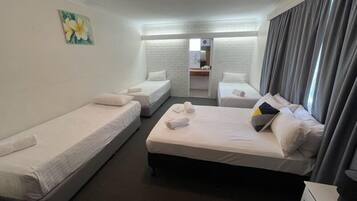Deluxe Family Room | Desk, iron/ironing board, free WiFi, bed sheets