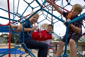 Außen-Kinderspielplatz