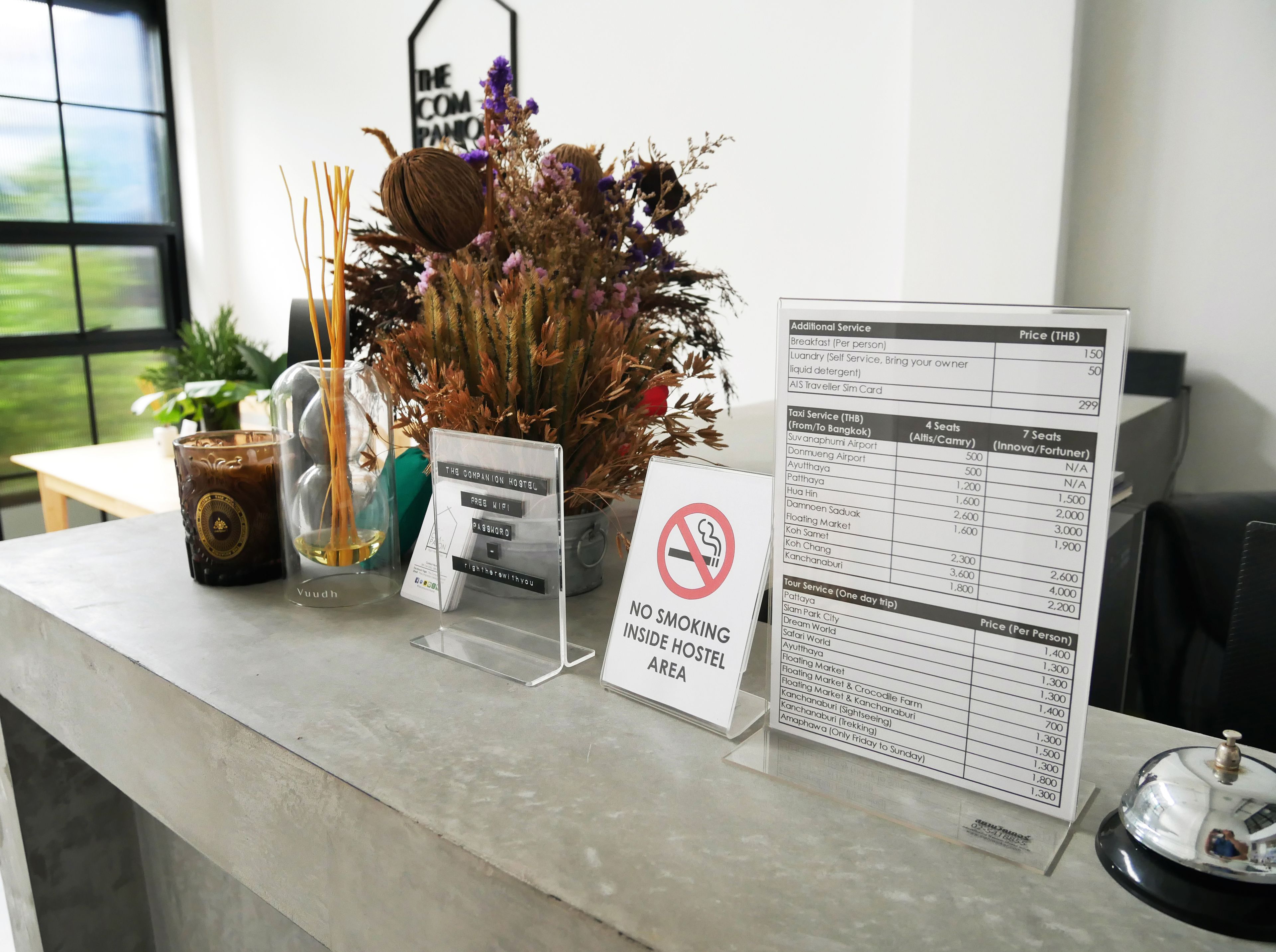 Foto - The Companion