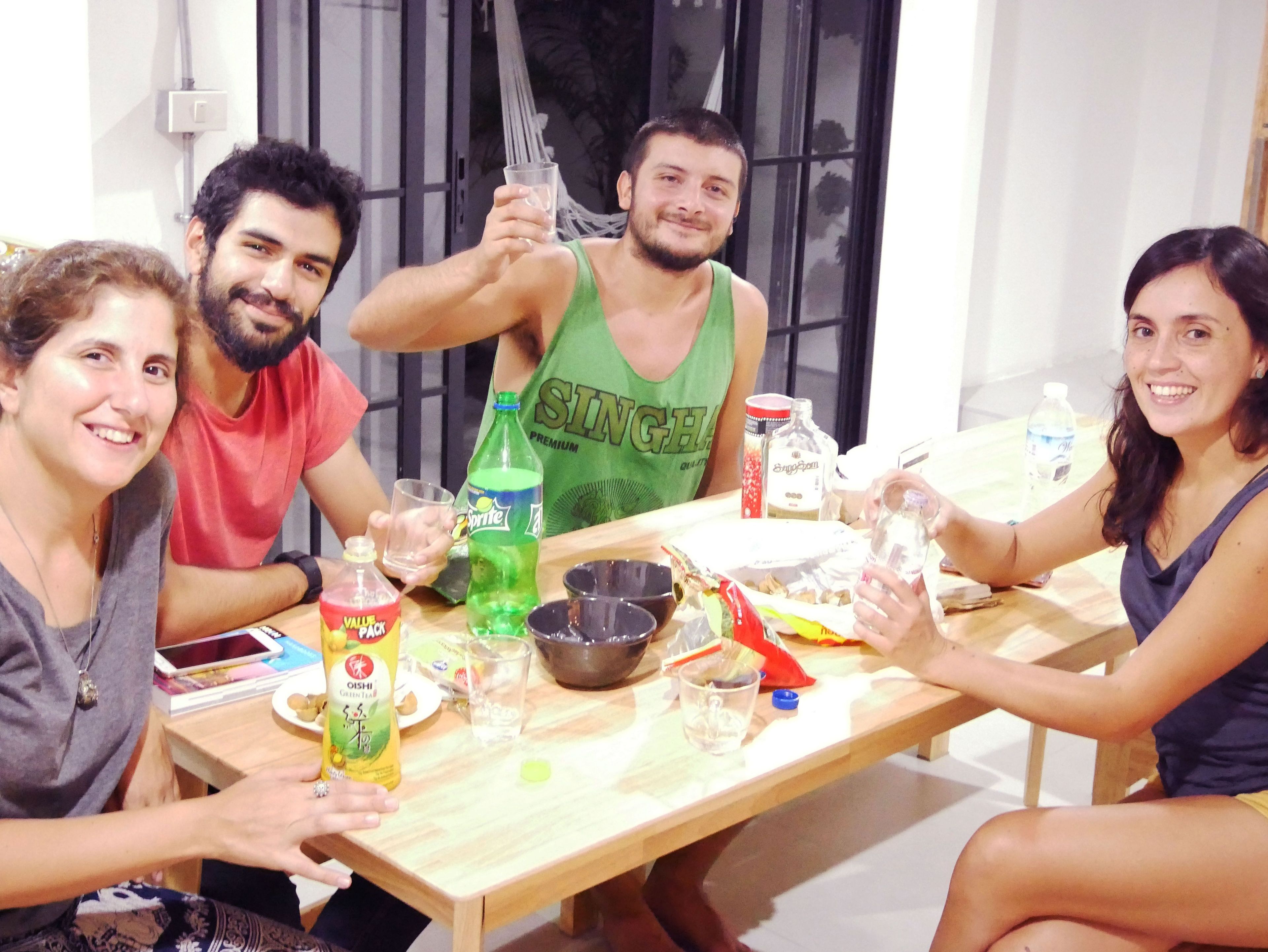 รับประทานอาหารกลางแจ้ง