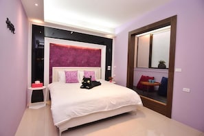 Desk, blackout curtains, rollaway beds, free WiFi