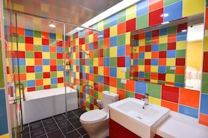 Standard Double Room, Bathtub | Bathroom