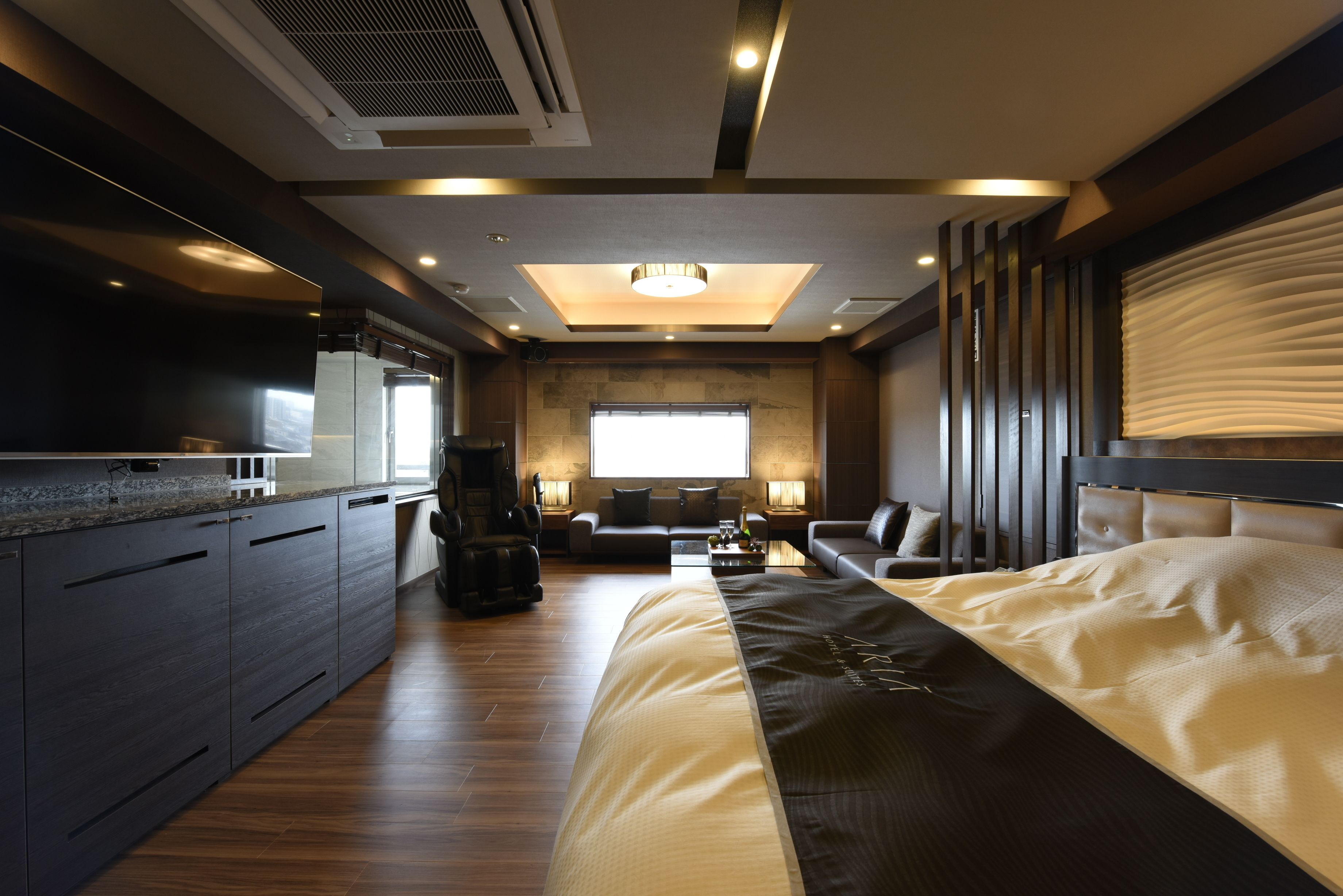 deluxe double room with extra bed | minibar, blackout curtains, soundproofing, rollaway beds