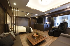 Deluxe Double Room with Extra Bed | Minibar, blackout drapes, soundproofing, rollaway beds