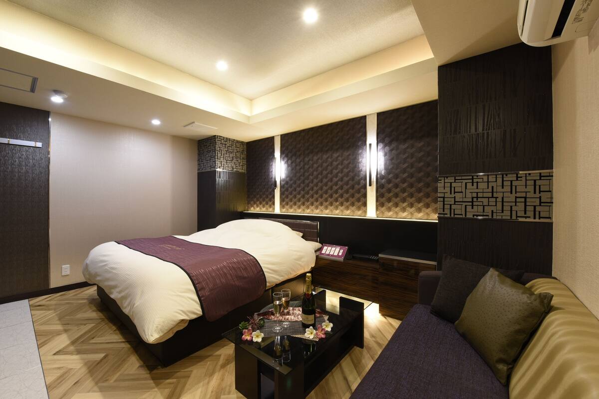 Minibar, blackout drapes, soundproofing, rollaway beds